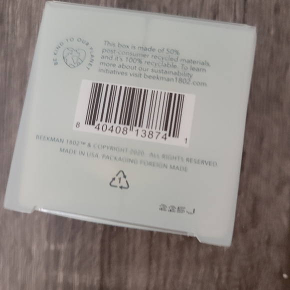 Beekmans 1802 Mud Mask - Picture 4 of 6